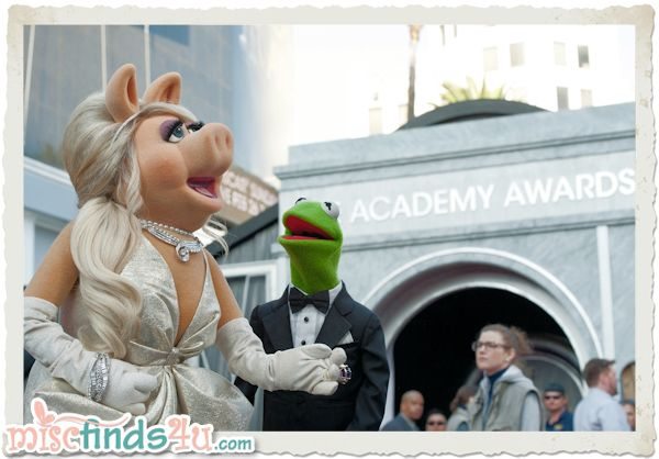 Oscar Looks – Miss Piggy and Kermit the Frog at the 82nd Academy Awards