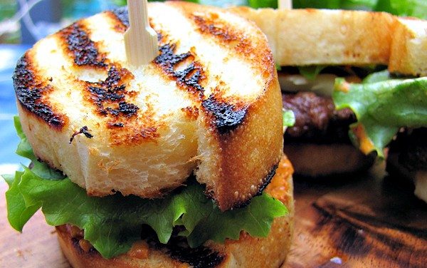 Sliders Recipe: Roasted Bell Pepper and Chipotle