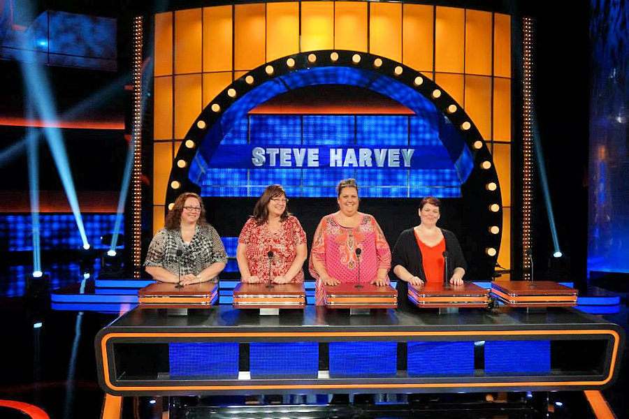 Bloggers Takeover Celebrity Family Feud  = We get a chance to explore the stage after the taping - of course we had to try out the contestant's game area!