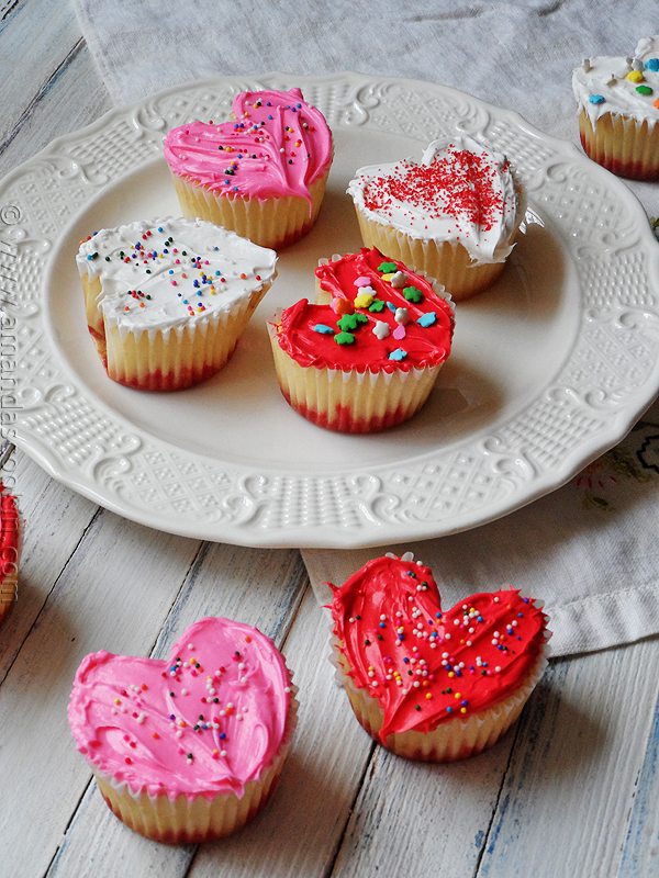 Easy Valentine Heart Cupcakes 