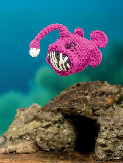 Angler Fish - Bathtime-Buddies - 20 Crochet Animals from the Sea